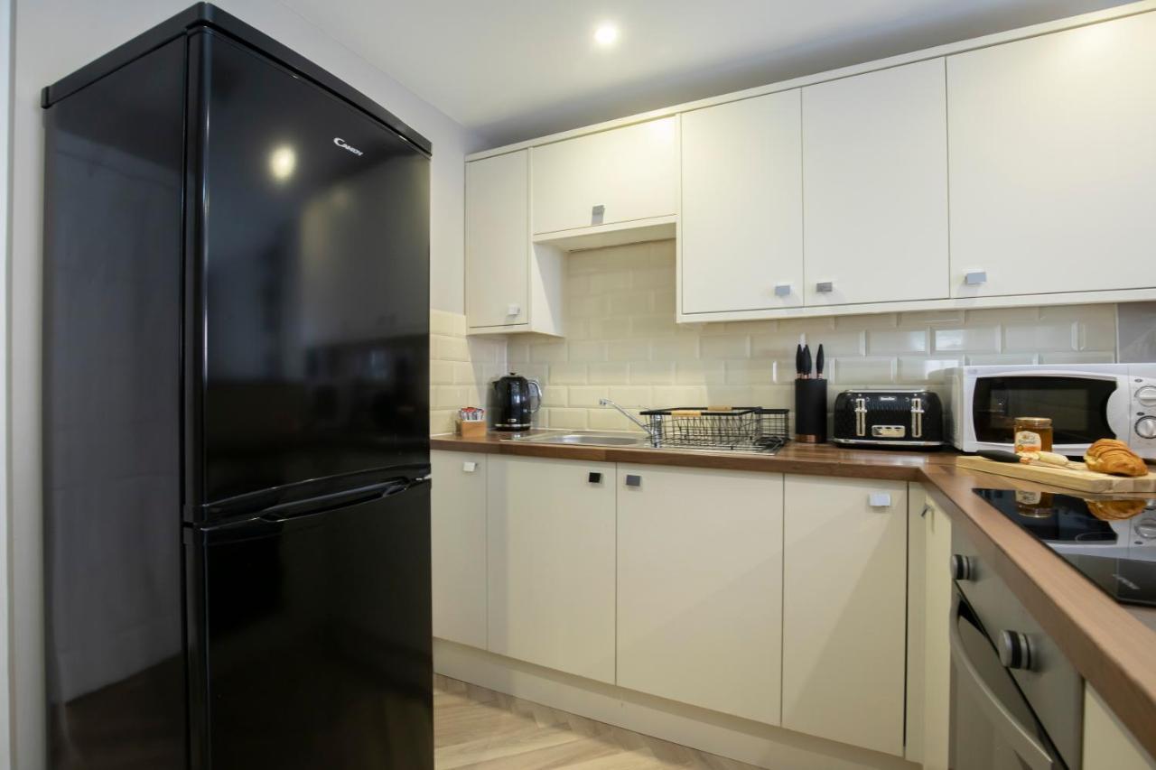 Elliot Oliver - 2 Bedroom Garden Apartment With Parking Cheltenham Zewnętrze zdjęcie