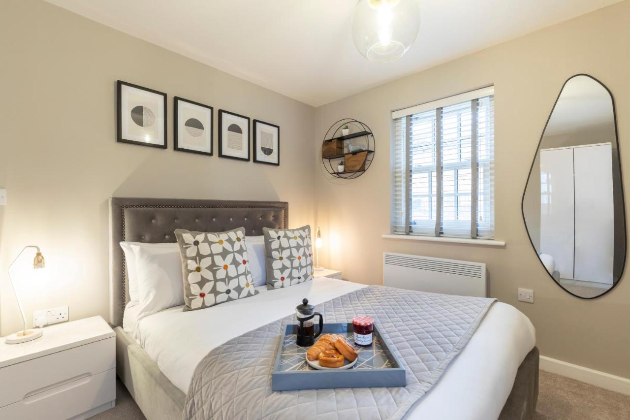 Elliot Oliver - 2 Bedroom Garden Apartment With Parking Cheltenham Zewnętrze zdjęcie